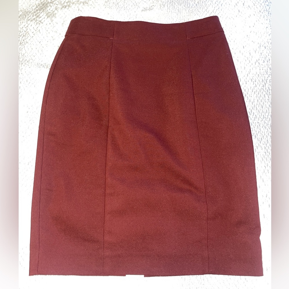 H&M Pencil Skirt in Burgundy US SIZE 4 EUC